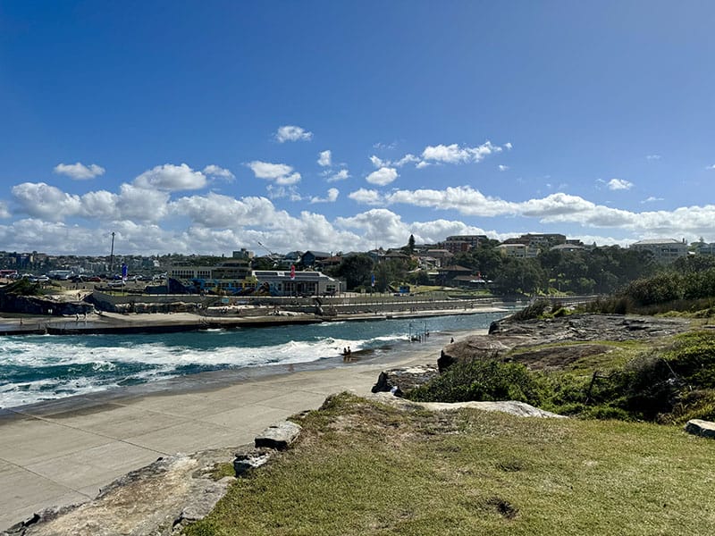 Painting a modern architectural home with ocean views in Clovelly