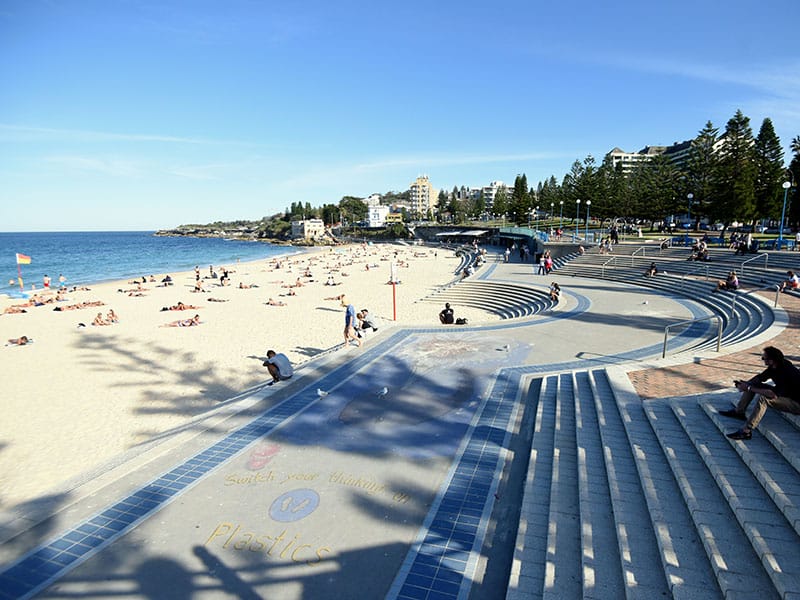 Painting a classic Art Deco apartment building with ocean views in Coogee